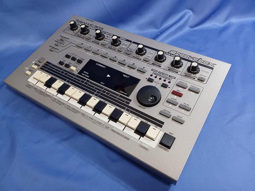 Roland nutkasten 303 - roland,
