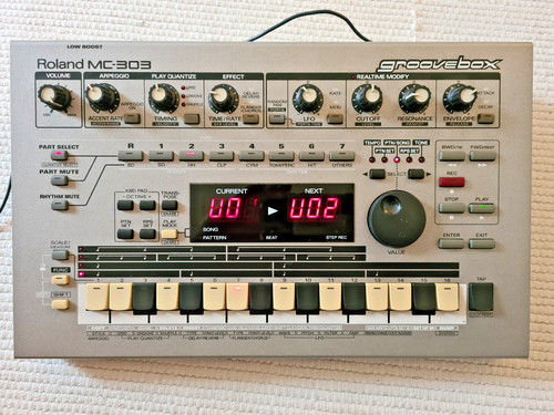 Roland 303 groovebox - roland,