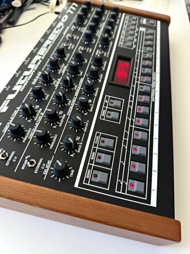Future retro 777 analog - future,