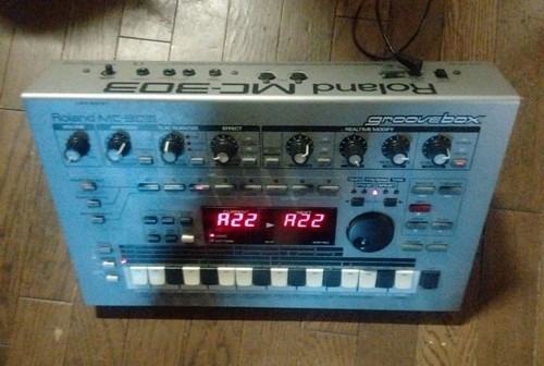 Roland 303 groove box - groove,