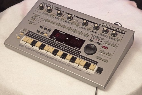Roland 303 groovebox das - mc,